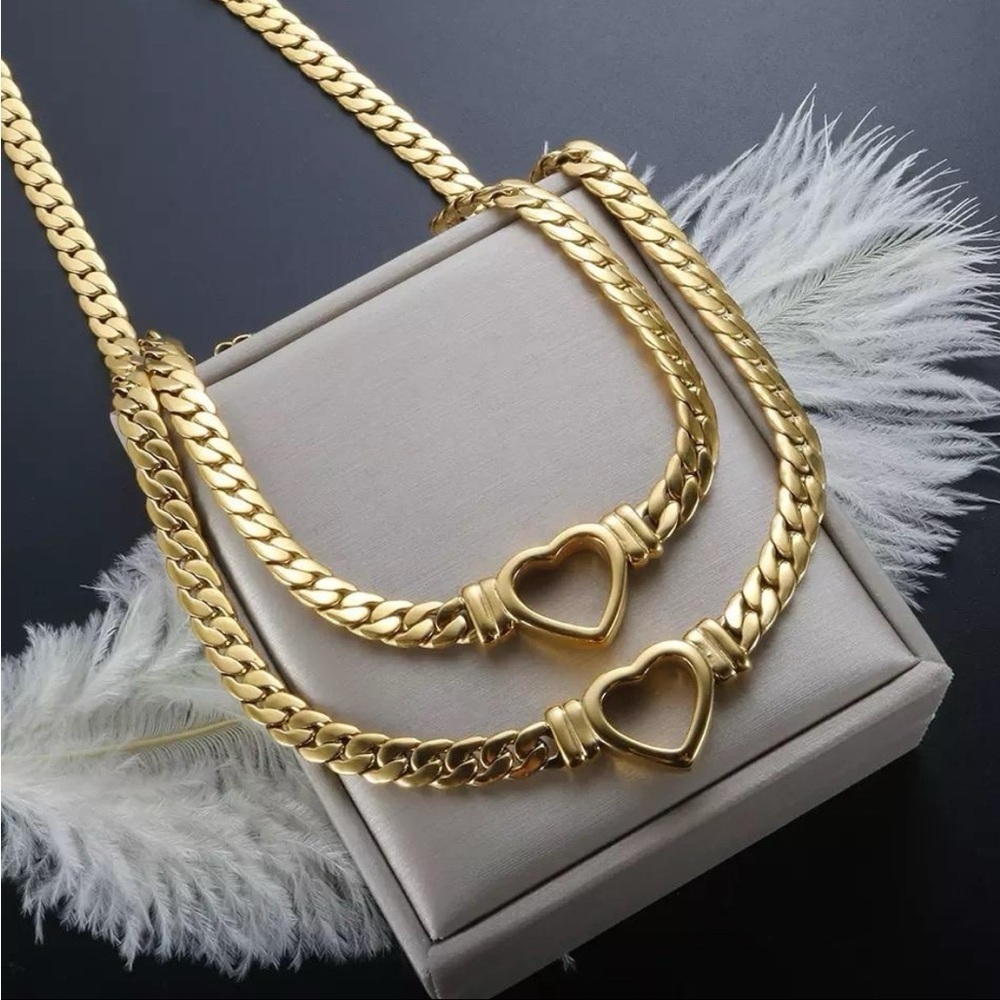 Heart link necklace ,18k gold plated heart necklace - Picture 3 of 5